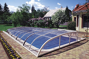 Coperture telescopiche per le piscine 